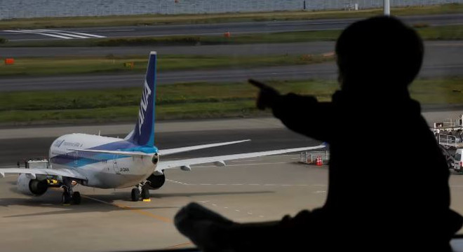 Va chạm nhẹ giữa hai máy bay, một đường băng ở Nhật Bản phải đóng cửa ảnh 1