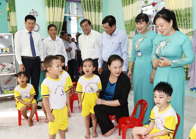 Chủ tịch Quốc hội Nguyễn Thị Kim Ngân làm việc tại tỉnh Cà Mau ảnh 1