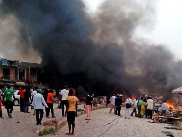 Phiến quân trung thành với IS thừa nhận đánh bom tại Nigeria ảnh 1