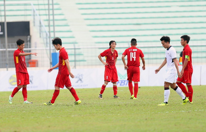 Các cầu thủ U22 Việt Nam giam mình trong phòng sau thất bại ảnh 1