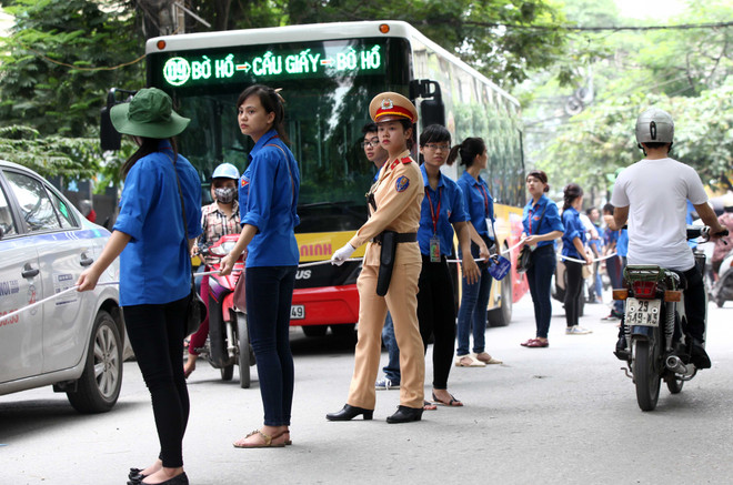 Bảo đảm trật tự an toàn giao thông cho kỳ thi THPT năm 2015 ảnh 1