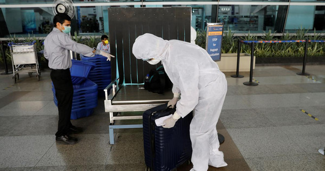 COVID-19: Ấn Độ và Na Uy gia hạn lệnh cấm chuyến bay hai chiều tới Anh ảnh 1