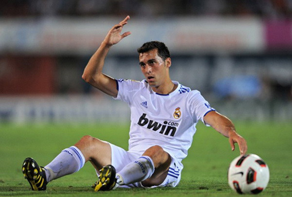 Tin 14/3: Van Persie quyết ở lại M.U, Real nhận tin dữ ảnh 2