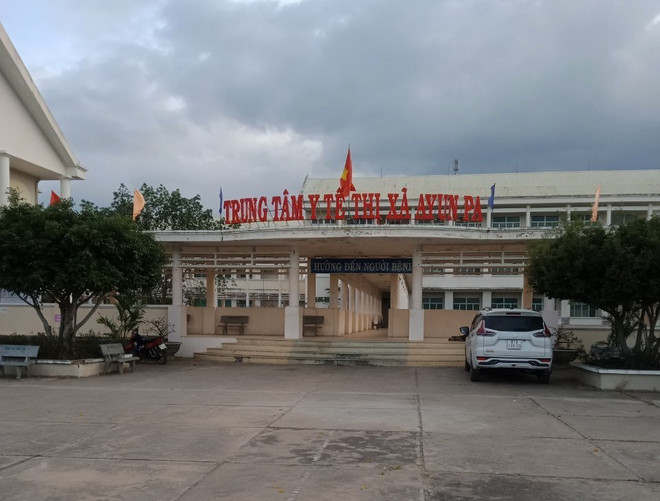 5 người đi cùng xe khách với 2 bệnh nhân COVID-19 có kết quả âm tính ảnh 2