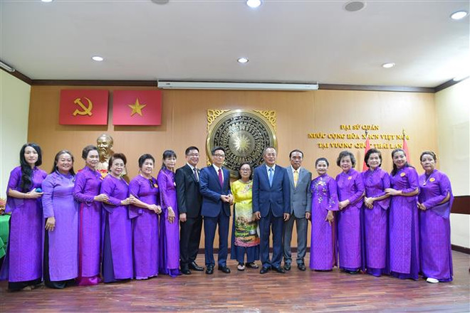 Phó Thủ tướng Vũ Đức Đam gặp gỡ cộng đồng người Việt tại Thái Lan ảnh 2