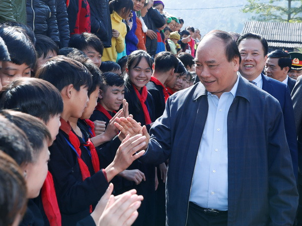 Thủ tướng làm việc tại các huyện Trà Lĩnh và Bảo Lâm của Cao Bằng ảnh 1