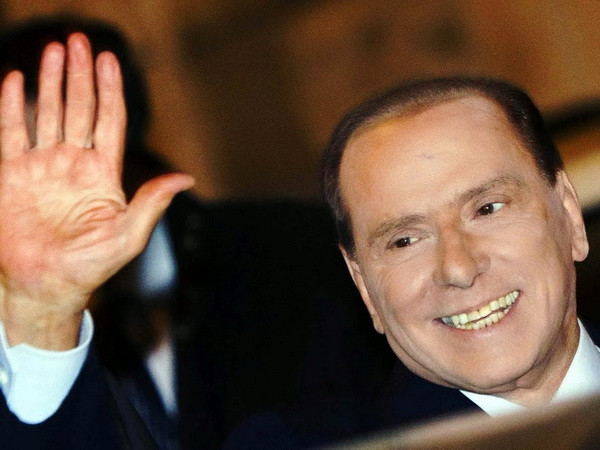 Cựu Thủ tướng Berlusconi "hài lòng" với án lao động công ích ảnh 1