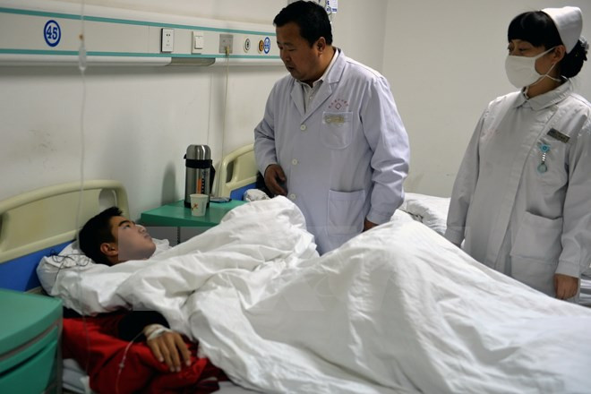 Campuchia: Hàng trăm người bị ngộ độc vì ăn cơm hộp và bún ảnh 1