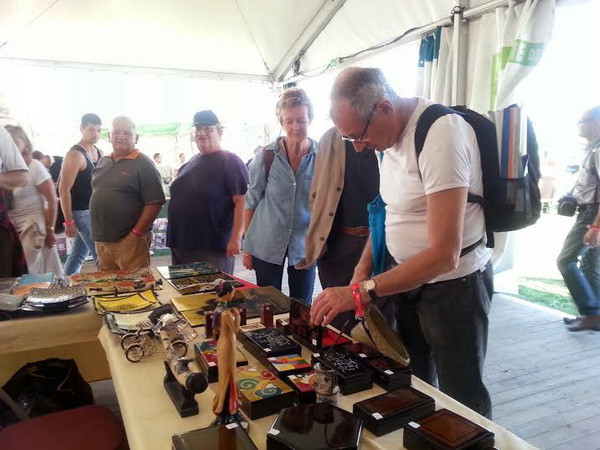 Khai trương Gian trưng bày báo Nhân Dân tại Hội báo Nhân Đạo ảnh 3