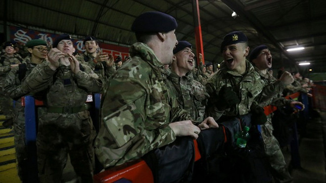 Anh, Đức tái hiện trận bóng đá đi vào lịch sử trong Thế chiến I ảnh 3