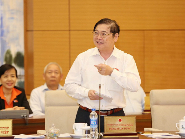 Ủy ban Thường vụ Quốc hội thảo luận các vấn đề kinh tế-xã hội ảnh 1