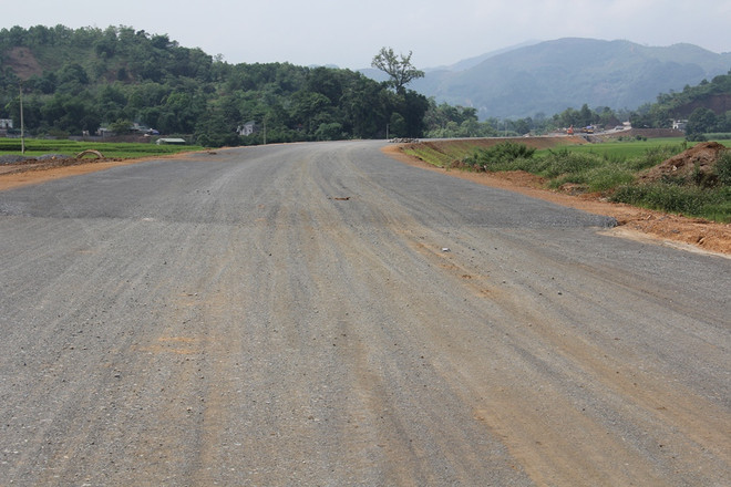 Thông xe toàn tuyến đường Hòa Lạc-Hòa Bình vào cuối năm 2016 ảnh 1