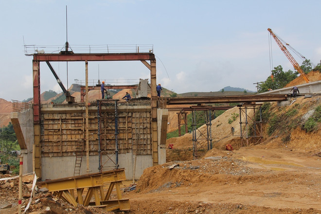 Thông xe toàn tuyến đường Hòa Lạc-Hòa Bình vào cuối năm 2016 ảnh 2