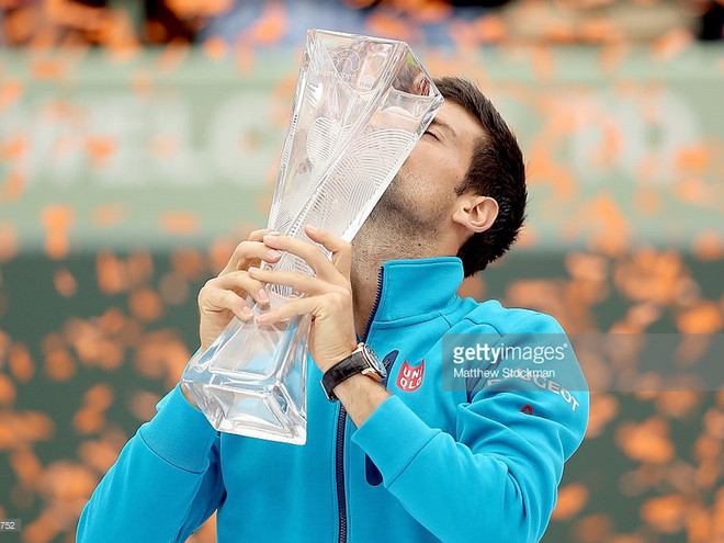 Djokovic lập hàng loạt kỷ lục trong ngày vô địch Miami Masters ảnh 1