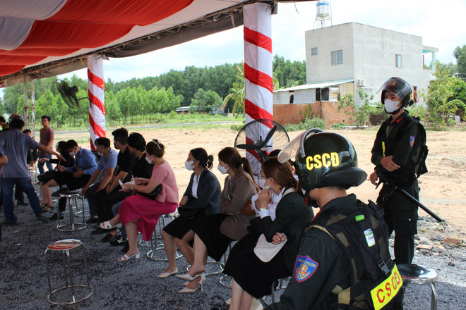 Đồng Nai: Triệt phá tổ chức lừa đảo núp bóng doanh nghiệp bất động sản ảnh 2