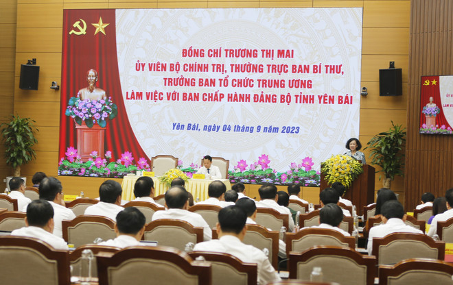 Thường trực Ban Bí thư dự khai giảng năm học mới, làm việc tại Yên Bái ảnh 2