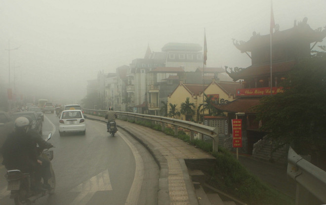Đông Bắc Bộ tiếp tục mưa phùn, Đông Nam Bộ nắng nóng gay gắt ảnh 1