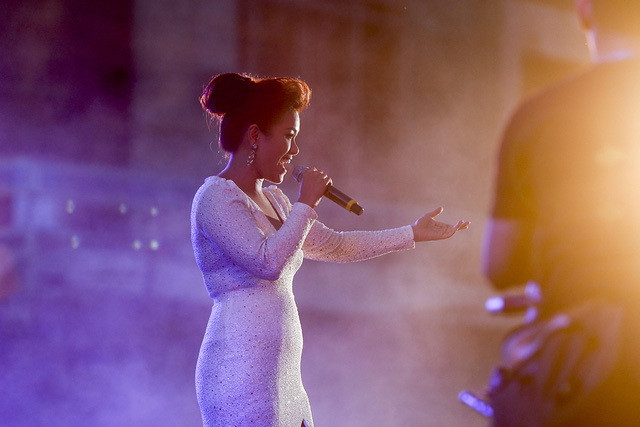 Sơn Tùng M-TP và Phương Vy biểu diễn tại Đài nhạc nước Hồ Tràm ảnh 2