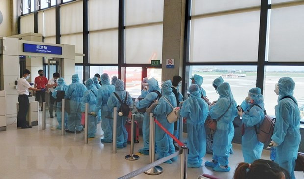 Đưa hơn 350 công dân Việt Nam từ Hoa Kỳ và Nhật Bản về nước ảnh 1