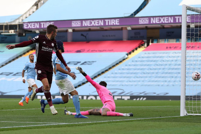 Thắng đậm Man City 5-2, Leicester chiếm ngôi đầu Premier League ảnh 1