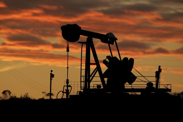 Venezuela sẽ đề nghị OPEC cắt giảm dần sản lượng để nâng giá dầu ảnh 1