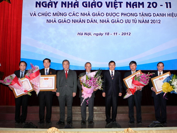 Lập Hội đồng cấp Nhà nước xét tặng danh hiệu nhà giáo Nhân dân ảnh 1