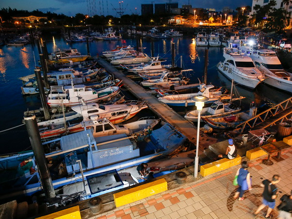 Bão Nepartak mang theo mưa to tiến vào miền Đông Trung Quốc ảnh 1