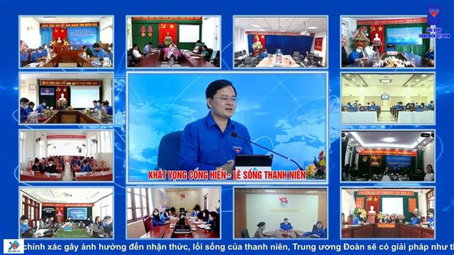 Đối thoại trực tiếp và trực tuyến giữa Bí thư thứ nhất Trung ương Đoàn với đoàn viên, thanh thiếu nhi năm 2022. (Ảnh: Minh Đức/TTXVN) Bí thư thứ Nhất Trung ương Đoàn đối thoại với đoàn viên, thanh niên ảnh 1