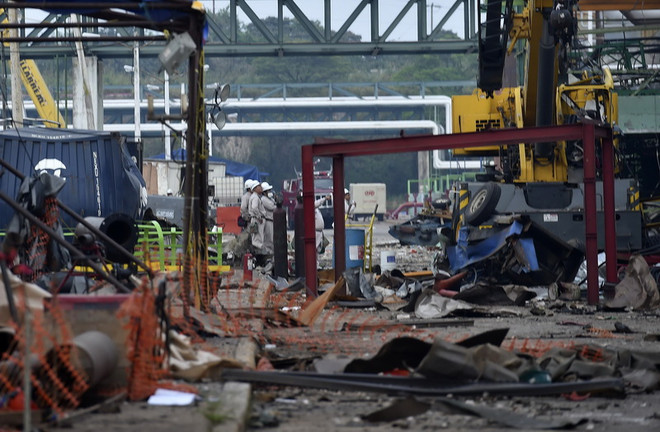 Mexico: Số người chết trong vụ nổ nhà máy hóa dầu tăng mạnh ảnh 1