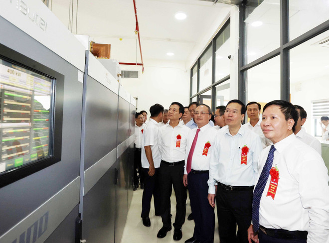 Chủ tịch nước: Đáp ứng tốt nhu cầu thông tin cho huyện đảo Trường Sa ảnh 1