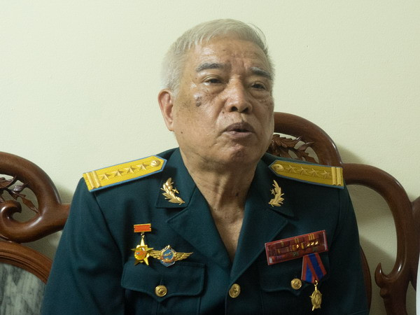 Người phi công và những chuyến bay chở Hoàng thân Souphanouvong ảnh 1