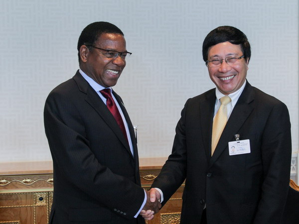 Phó Thủ tướng Phạm Bình Minh tiếp xúc bên lề khóa họp LHQ ảnh 1