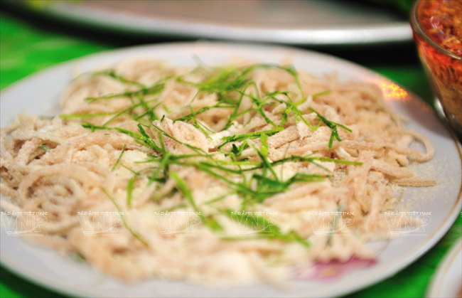 Gỏi lá Kon Tum - Đặc sản đậm hương vị núi rừng Tây Nguyên ảnh 1