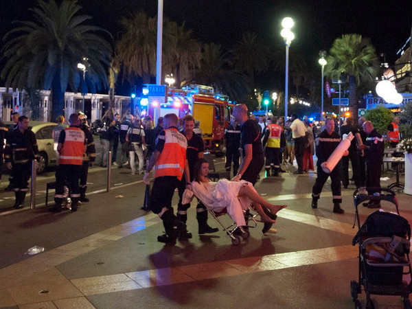 Cộng đồng quốc tế chia sẻ cùng Pháp và lên án vụ tấn công ảnh 1