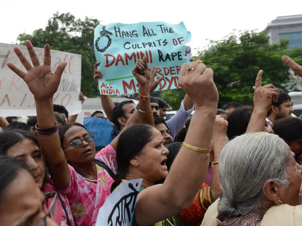 LHQ phát động chiến dịch chống bạo lực đối với phụ nữ ảnh 1