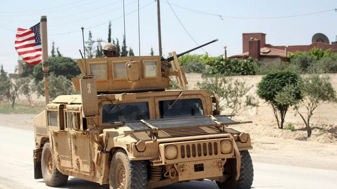 Lính thủy đánh bộ Mỹ tập trận chung với lực lượng nổi dậy ở Syria ảnh 1