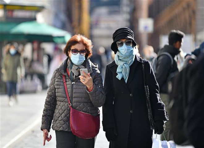 ISTAT: Người Italy ngày càng nghèo hơn, già hơn và cô đơn hơn ảnh 1