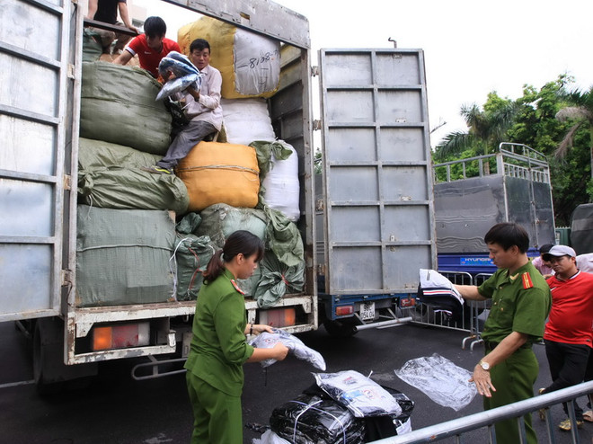 Phát hiện, bắt giữ nhiều vụ vận chuyển hàng hóa lậu vào Hà Nội ảnh 1