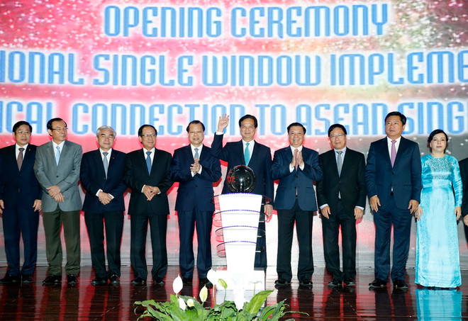 Thủ tướng nhấn nút kết nối thực hiện cơ chế một cửa quốc gia ảnh 1