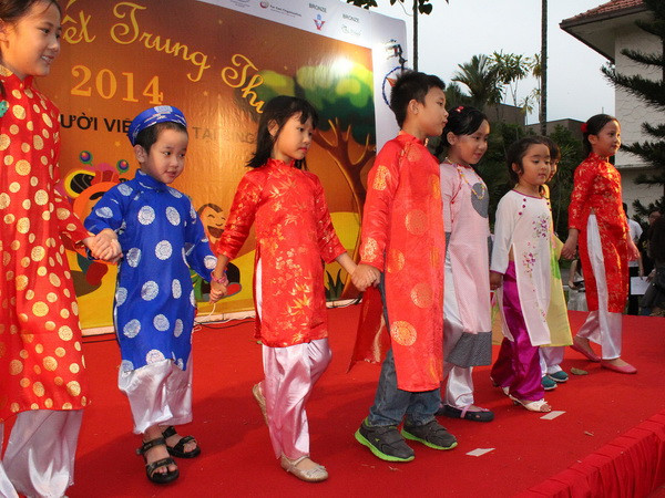 Thiếu nhi Việt Nam tại Singapore hân hoan đón Tết Trung Thu ảnh 2