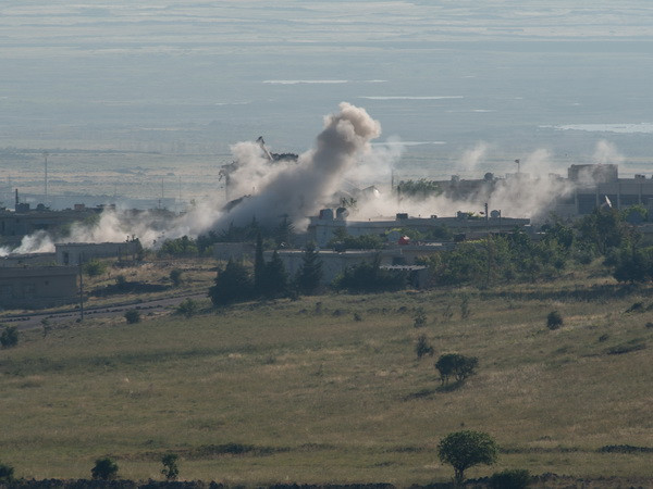 Syria không kích thành trì của phe thánh chiến, 53 người chết ảnh 1