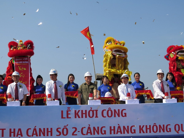 Xây dựng đường cất, hạ cánh số 2 của Cảng hàng không Cam Ranh ảnh 1