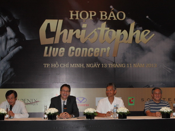 Ca sỹ người Pháp Christophe biểu diễn tại TP.HCM ảnh 1