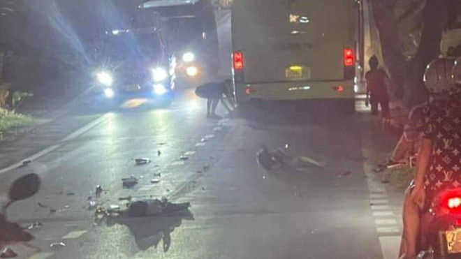 Lào Cai: Va chạm ôtô khách, xe bán tải, môtô làm 3 trẻ em tử vong ảnh 1