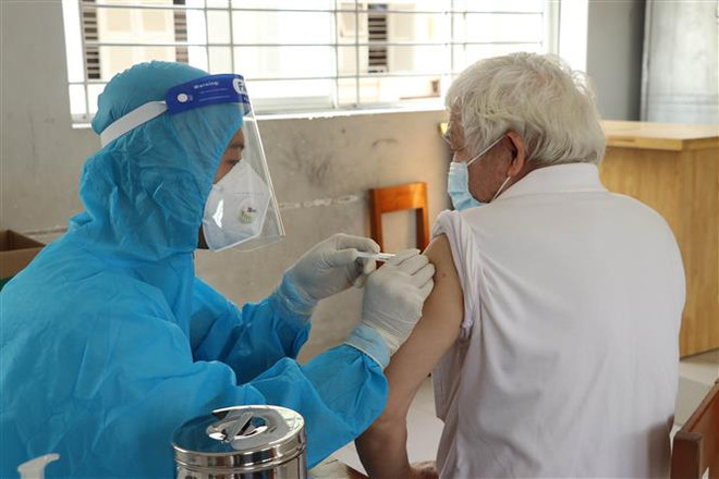 Phân biệt rõ giữa giường điều trị COVID-19 với giường bệnh đơn thuần ảnh 2