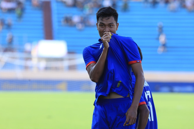 U23 Lào đánh rơi chiến thắng khó tin trước U23 Singapore ảnh 1