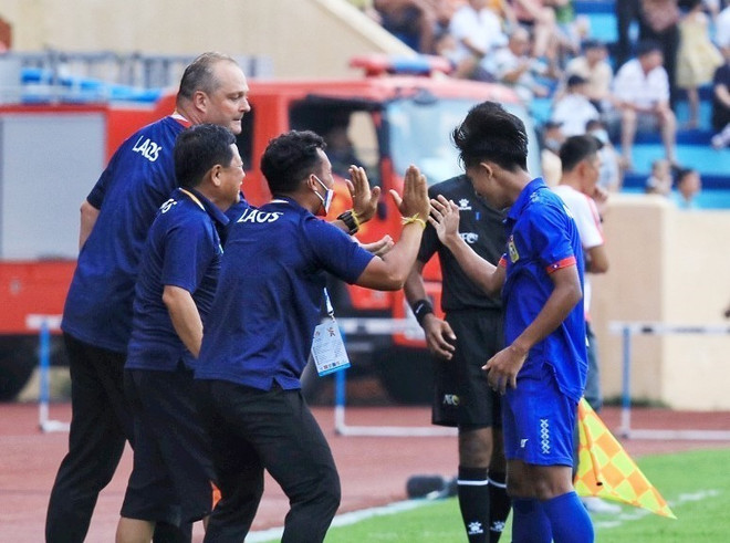 U23 Lào đánh rơi chiến thắng khó tin trước U23 Singapore ảnh 2