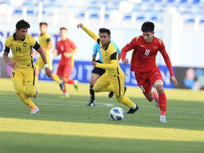 Chiều sâu đội hình và sự "mát tay" của HLV Gong Oh Kyun ảnh 1