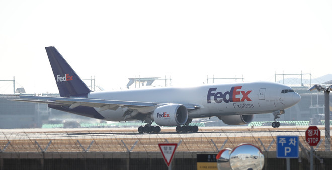 Lực lượng Mỹ tại Hàn Quốc nhận lô vaccine đầu tiên của Moderna ảnh 1