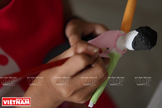Những con búp bê giấy ngộ nghĩnh và độc đáo mang tâm hồn Việt ảnh 8
